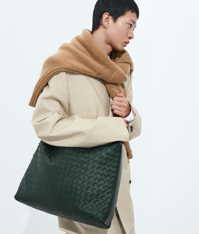 Hobo bag in Intrecciato deer skin with adjustable strap., , hi-res