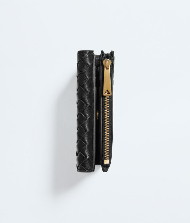 Small bi-fold wallet in Intrecciato piccolo nappa leather., , hi-res