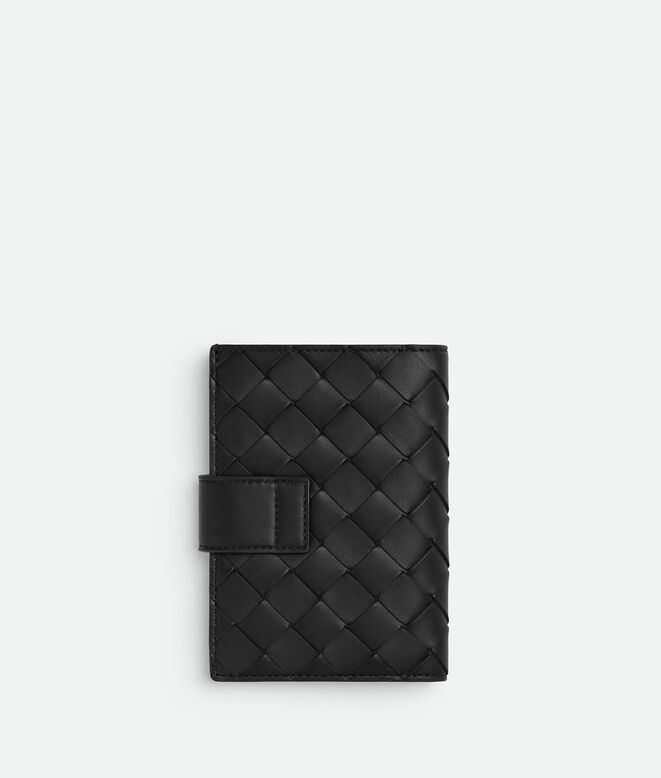 Passport case in Intrecciato nappa with contrasted smooth leather tag closure., , hi-res