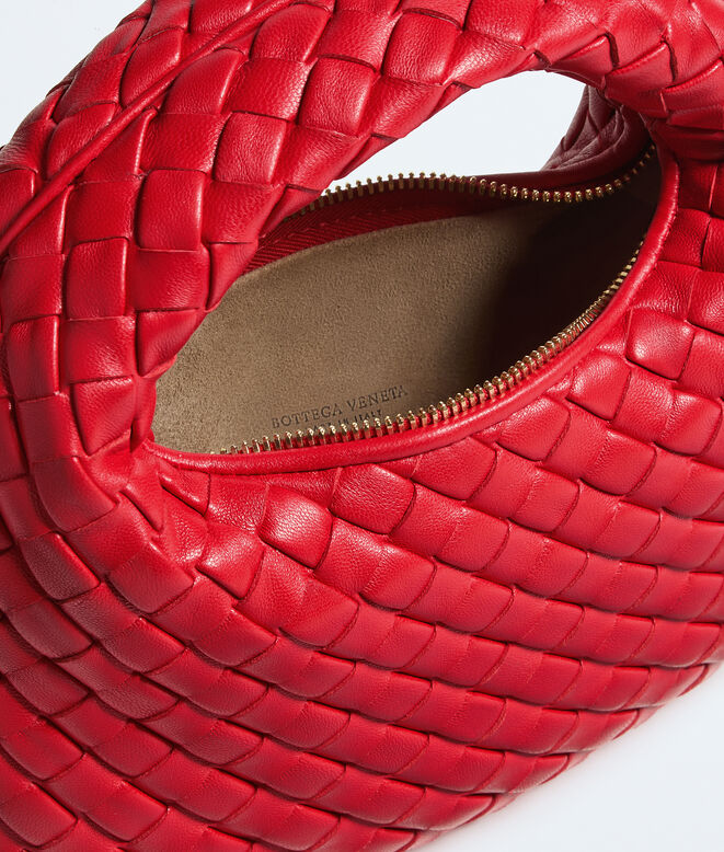 Top handle bag with seamless Intrecciato craftsmanship in padded, supple leather., , hi-res