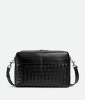 Cross-body bag in Intrecciato leather with detachable strap.