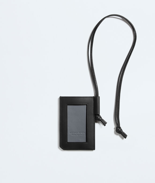 Badge holder in Intrecciato piccolo calf leather with contrasted interior., , hi-res
