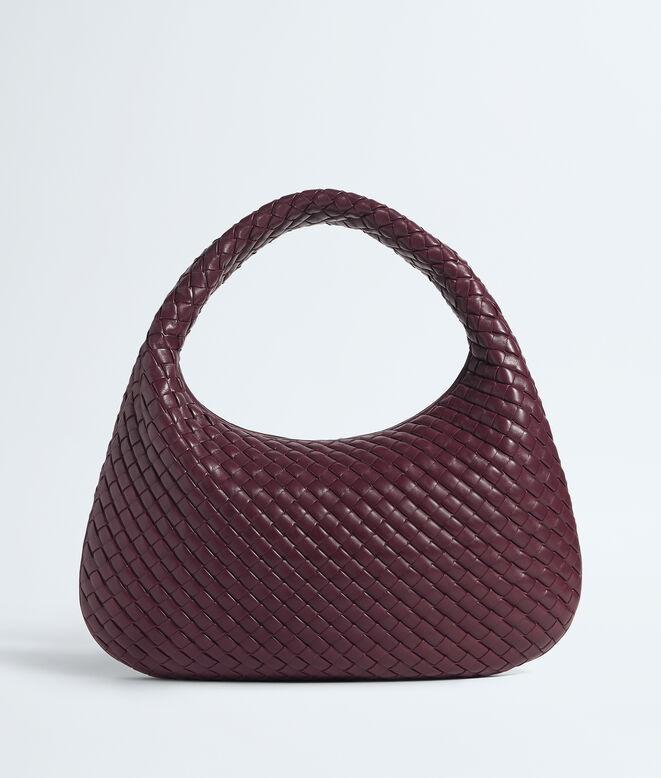 Shoulder bag with seamless Intrecciato craftsmanship in padded, supple leather., , hi-res
