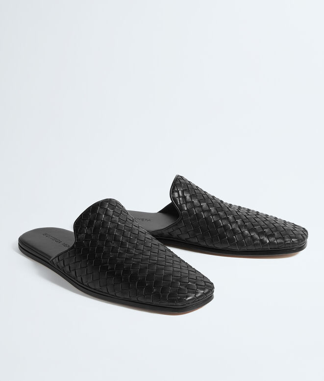 Open-back slipper realised in soft nappa leather with all-over Intrecciato craft., , hi-res