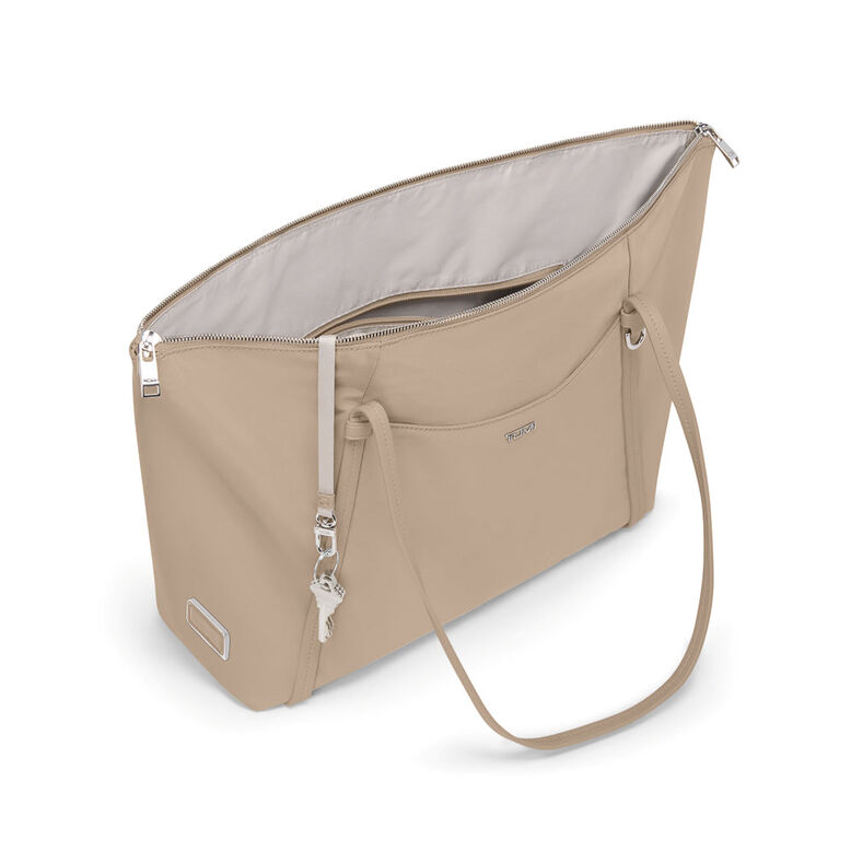 Q Tote Bag - Voyageur Cream, , hi-res