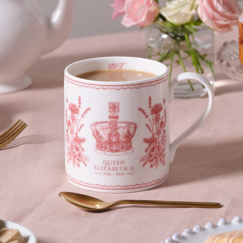 VICTORIA EGGS Queen Elizabeth II Commemorative Mug, , hi-res