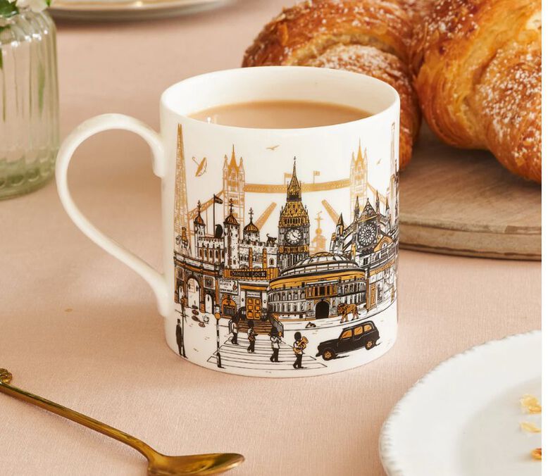 VICTORIA EGGS Quintessentially London Mug, , hi-res