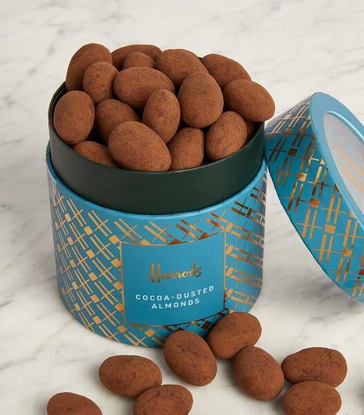 Harrods - 専用 Harrods MILK COCOA DUSTED ALMONDS 325G Confectionery | Heathrow