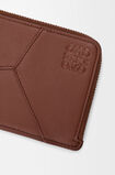 Puzzle long coin cardholder in classic calfskin, , hi-res