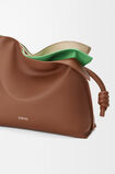 Medium layered Flamenco clutch in nappa calfskin, , hi-res