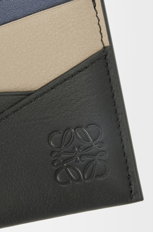 Puzzle plain cardholder in classic calfskin, , hi-res