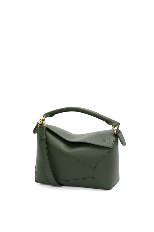 Small Puzzle bag in classic calfskin, , hi-res