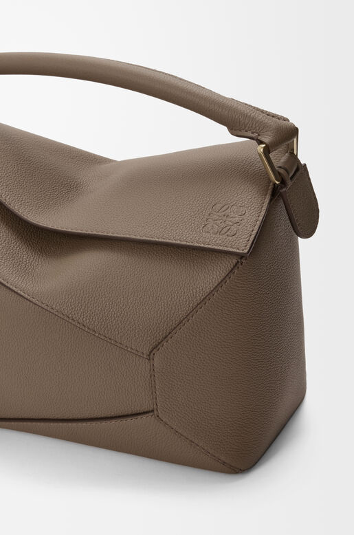 Medium Puzzle Edge bag in soft grained calfskin, , hi-res
