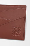 Puzzle plain cardholder in classic calfskin, , hi-res