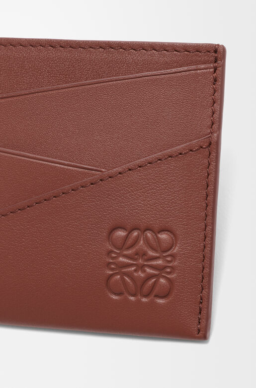 Puzzle plain cardholder in classic calfskin, , hi-res