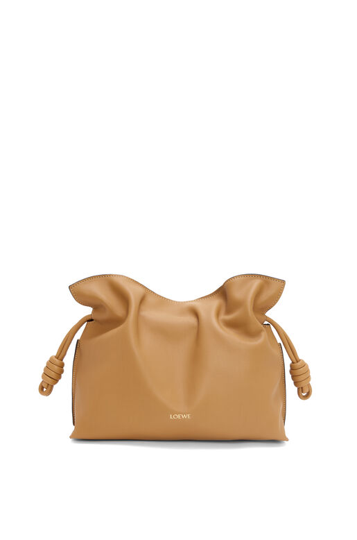 Medium Flamenco clutch in nappa calfskin, , hi-res