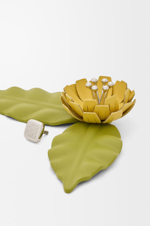 FLOWER PISTIL PIN, , hi-res