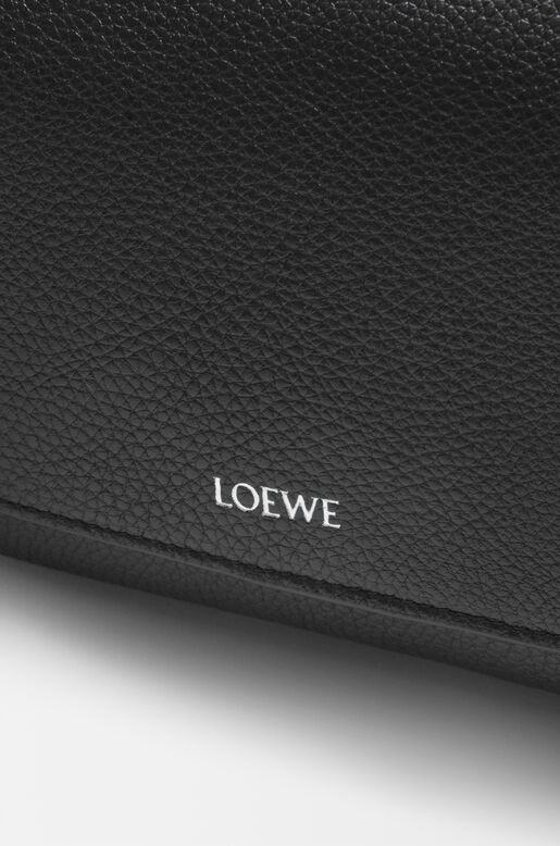 Small Pebble messenger bag in supple grained calfskin, , hi-res