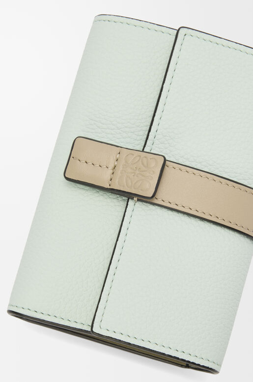 Small vertical wallet in soft grained calfskin, , hi-res