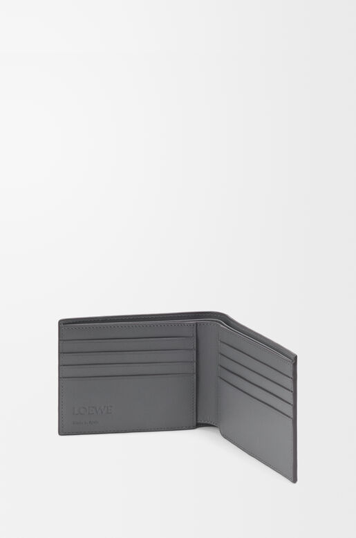 Puzzle Edge bifold wallet in supple grained calfskin, , hi-res