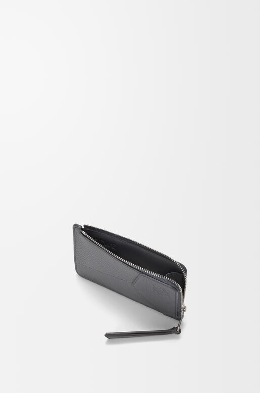 Puzzle Edge coin cardholder in supple grained calfskin, , hi-res