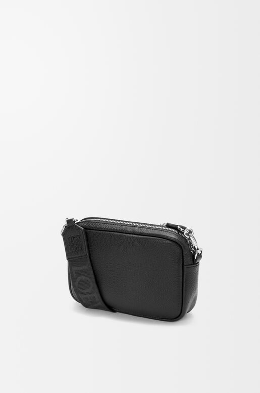 Small Pebble messenger bag in supple grained calfskin, , hi-res