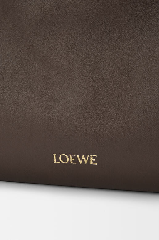 Large Flamenco clutch in nappa calfskin, , hi-res