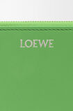 Knot coin cardholder in shiny nappa calfskin, , hi-res