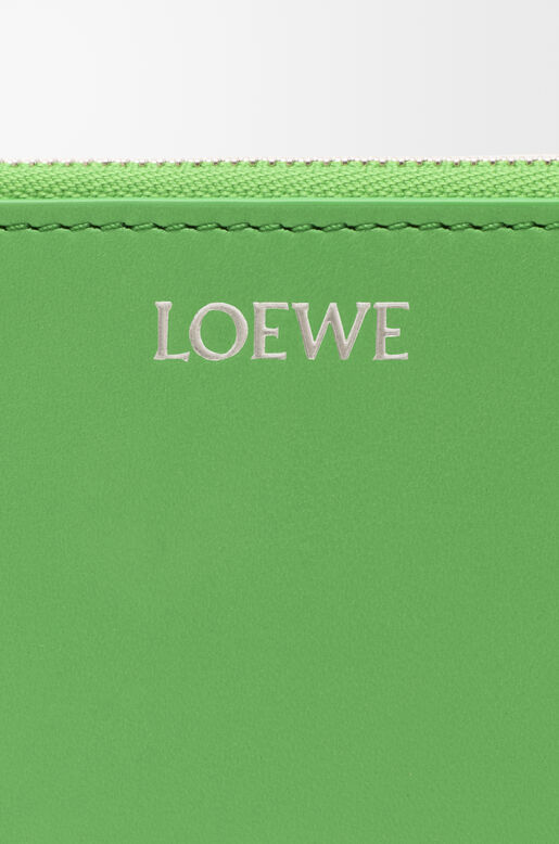 Knot coin cardholder in shiny nappa calfskin, , hi-res